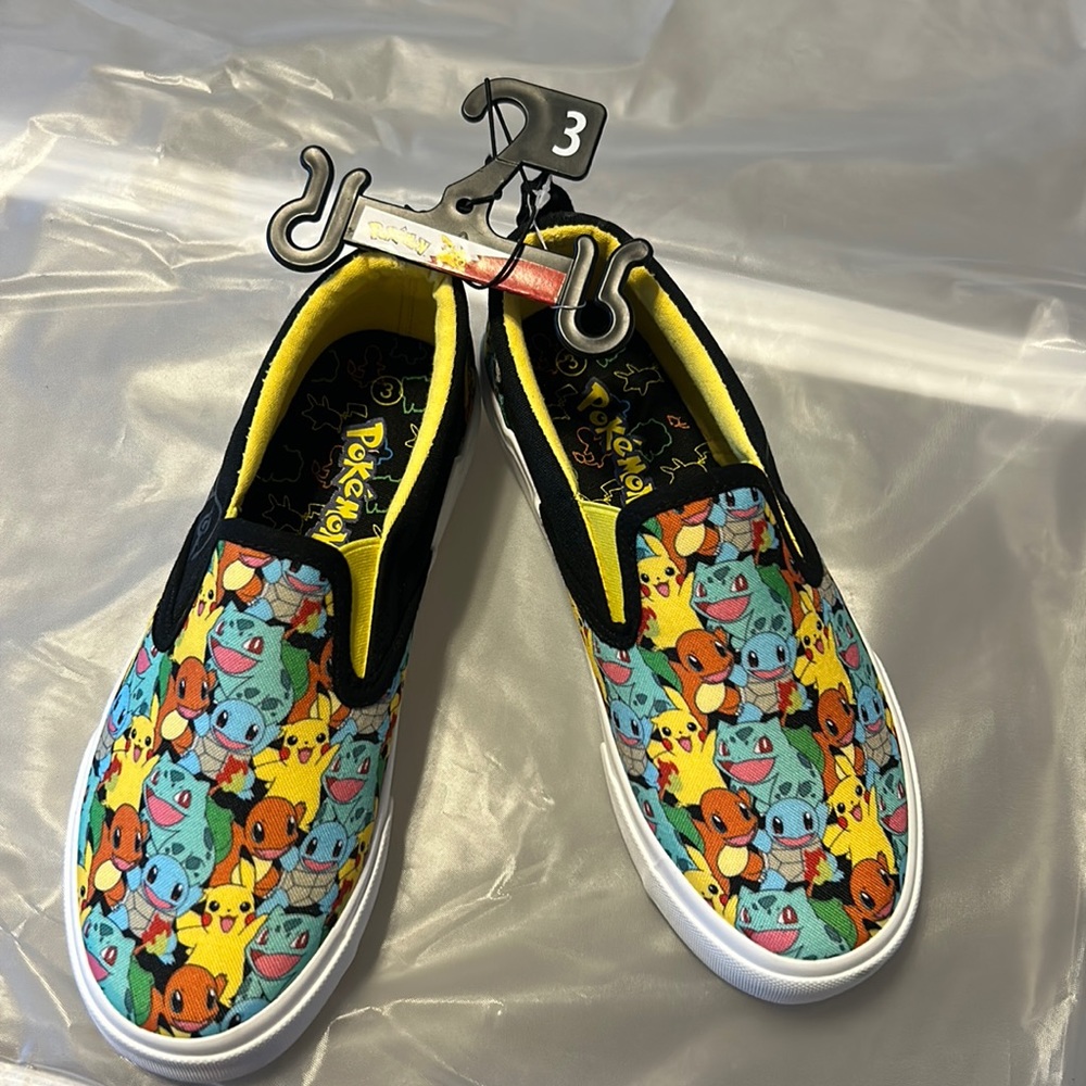 Kids Pokémon slide on shoes size 3